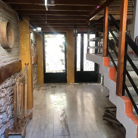 Apartment Tarihi Kaleici Muethis Konum Deniz Yakini Uygun Fiyat Huzurlu Ev