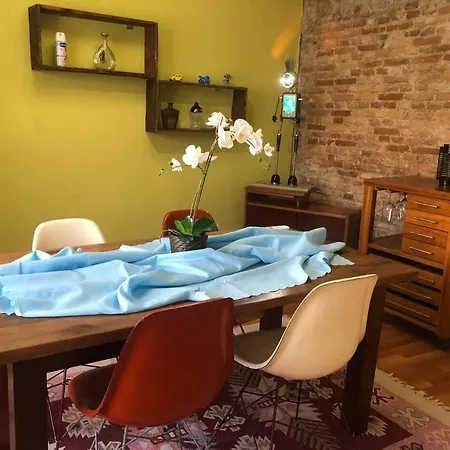 Tarihi Kaleici Muethis Konum Deniz Yakini Uygun Fiyat Huzurlu Ev Apartment Antalya