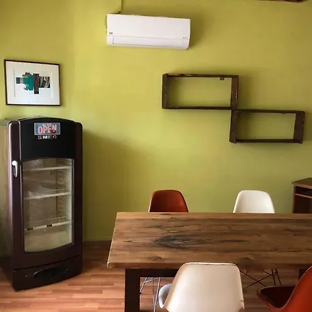 Tarihi Kaleici Muethis Konum Deniz Yakini Uygun Fiyat Huzurlu Ev