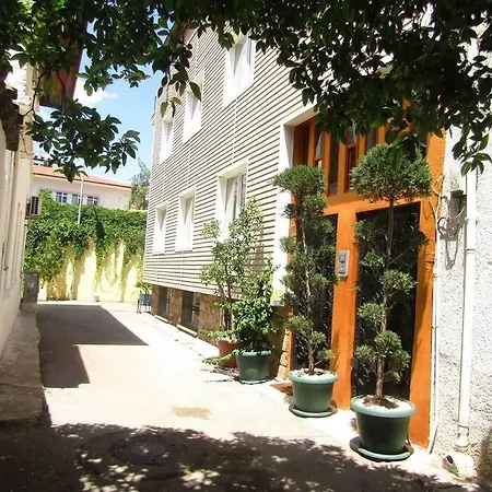 Tarihi Kaleici Muethis Konum Deniz Yakini Uygun Fiyat Huzurlu Ev Apartment *