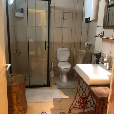 Apartment Tarihi Kaleici Muethis Konum Deniz Yakini Uygun Fiyat Huzurlu Ev Antalya