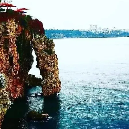 Tarihi Kaleici Muethis Konum Deniz Yakini Uygun Fiyat Huzurlu Ev Antalya