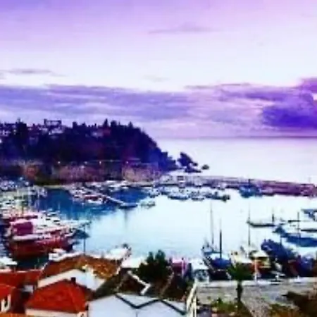 Tarihi Kaleici Muethis Konum Deniz Yakini Uygun Fiyat Huzurlu Ev Apartment Antalya