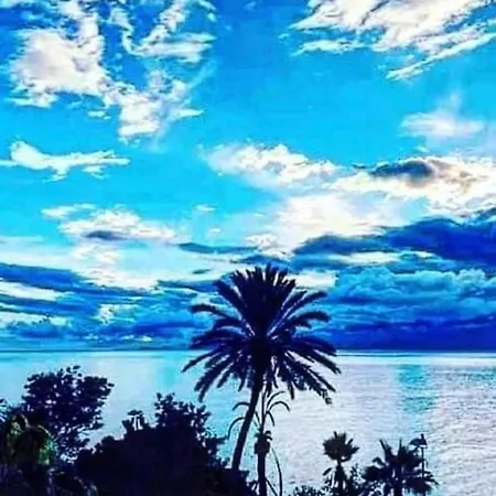 Tarihi Kaleici Muethis Konum Deniz Yakini Uygun Fiyat Huzurlu Ev *